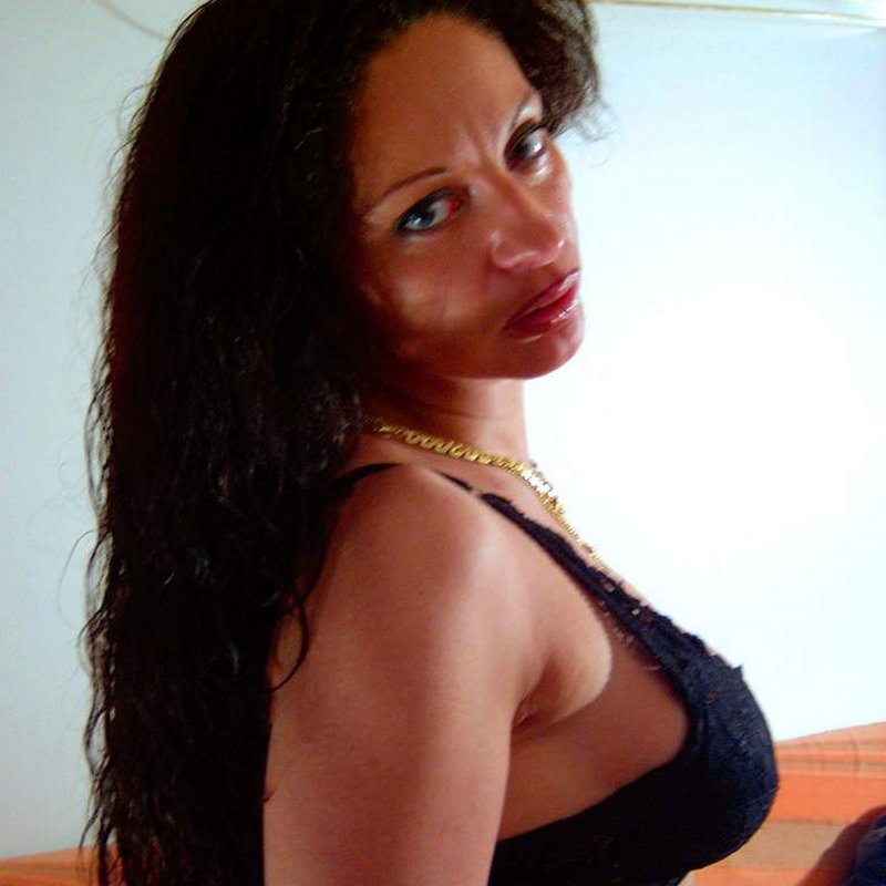 Marnie  25 Escort Haselbury Plucknett