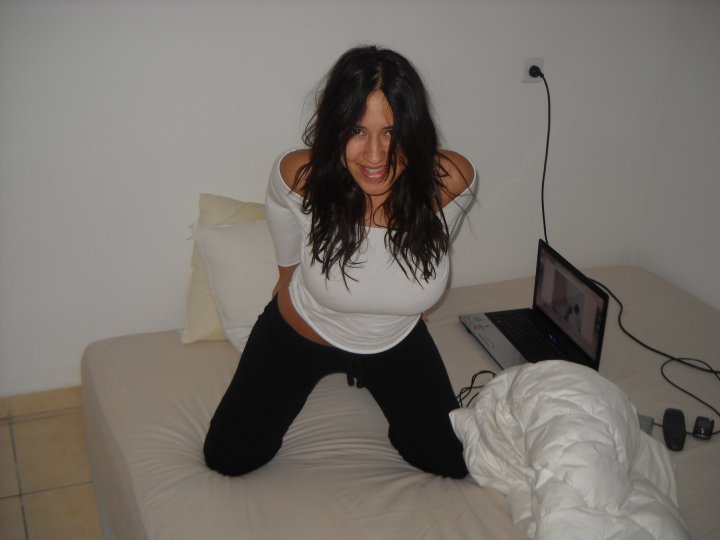 Carolina 28 Prostitute Great Houghton