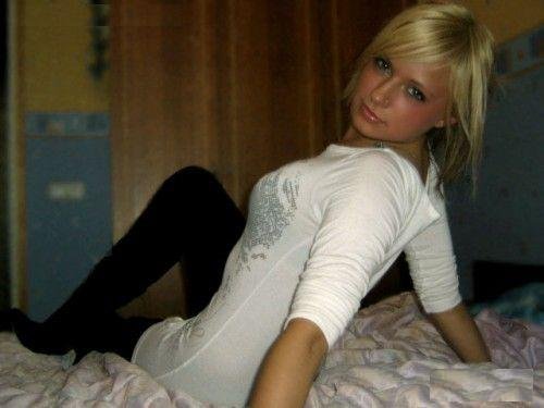 Carita 20 Escort in Droylsden