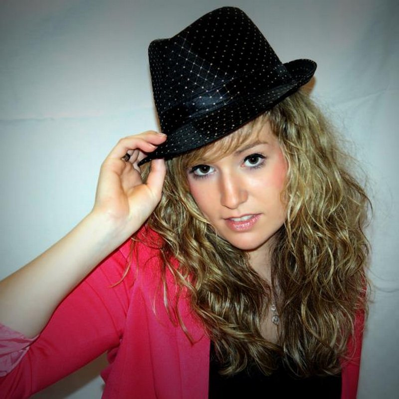 Fancy 28 Escort Lisburn